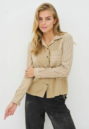 CALINDA - Gombos blúz - seasand mix