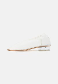 Valitud, white