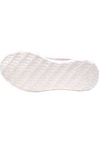 Vit gummisula med ett geometriskt mönster. Har en rosa accent på den övre sidan nära hälen. Slät yta överlag.