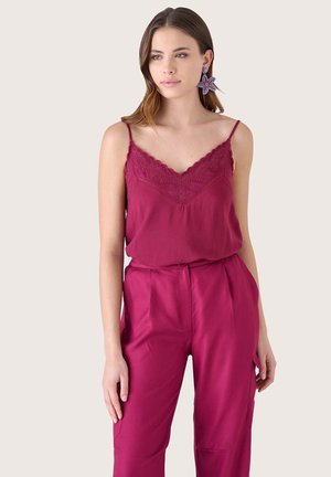 Camomilla Italia Top - red