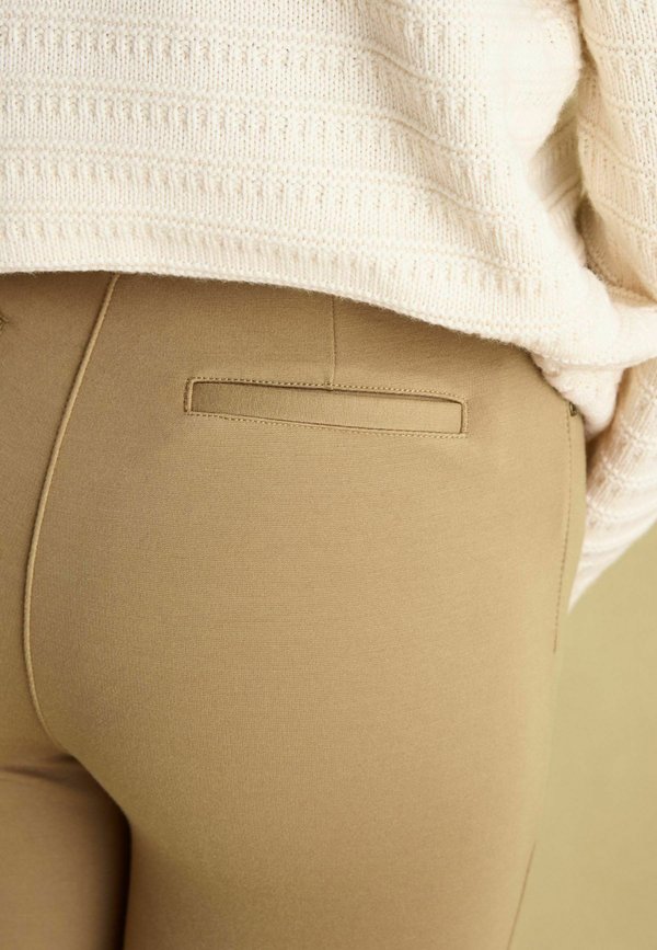 RUE JODHPURS - Stoffhose - tan