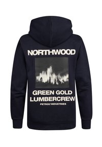 Felpa blu navy con tasca frontale, caratterizzata da testo bianco "NORTHWOOD" e "GREEN GOLD LUMBERCREW" sopra un grafiche grigio-nera di alberi.