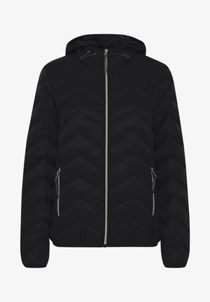 Schwarze Pufferjacke mit Kapuze, ausgestattet mit einem Chevron-Steppdesign, einer vorderen Reißverschlussöffnung und seitlichen Reißverschlusstaschen.