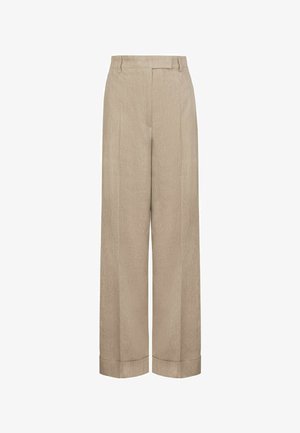 Beżowe spodnie o szerokich nogawkach z szlufkami na pasek i podwiniętymi nogawkami, z wysokim stanem i dopasowanym, gładkim wykończeniem tkaniny.