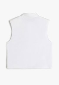 Top bianco senza maniche con colletto, realizzato in tessuto morbido, caratterizzato da un design pulito e orlo dritto. Nessun motivo o accessorio visibile.