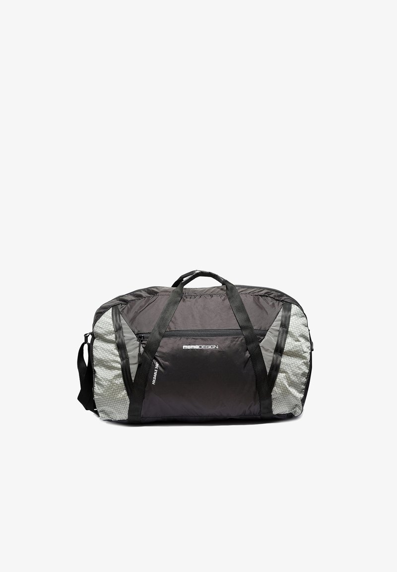 Sac de sport pliable noir et gris avec poche zippée à l'avant, double poignées de transport et bandoulière réglable, étiqueté "MOMO Design".