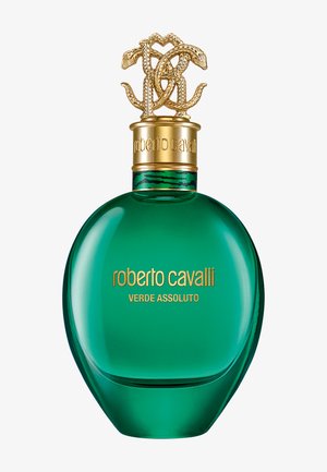 Flacon de parfum en verre vert avec inscription dorée « roberto cavalli VERDE ASSOLUTO » et bouchon orné de motifs dorés représentant des serpents entrelacés.