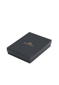 Czarne prostokątne pudełko o fakturowanej powierzchni, z tłoczonym złotym logo "WITTCHEN" na górze. Zamknięty design, styl minimalistyczny.