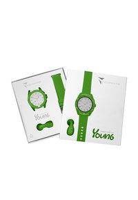 Groene smartwatch weergegeven in een witte doos. Heeft een groot rond gezicht, heldere wijzerplaat en een textuurband met ronde accenten. Inclusief een extra band.