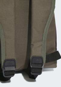 adidas Performance ESSENTIALS LINEAR - Sac à dos - olive strata/black/white
