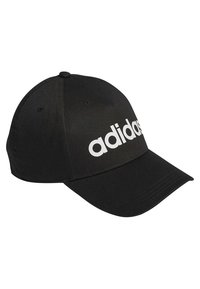 Cappellino da baseball nero con logo "adidas" bianco sulla parte anteriore, realizzato in tessuto con visiera curva e fori di ventilazione sulla parte superiore.
