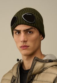 C.P. Company ZOCCOTTO GOGGLE - Berretto - ivy green