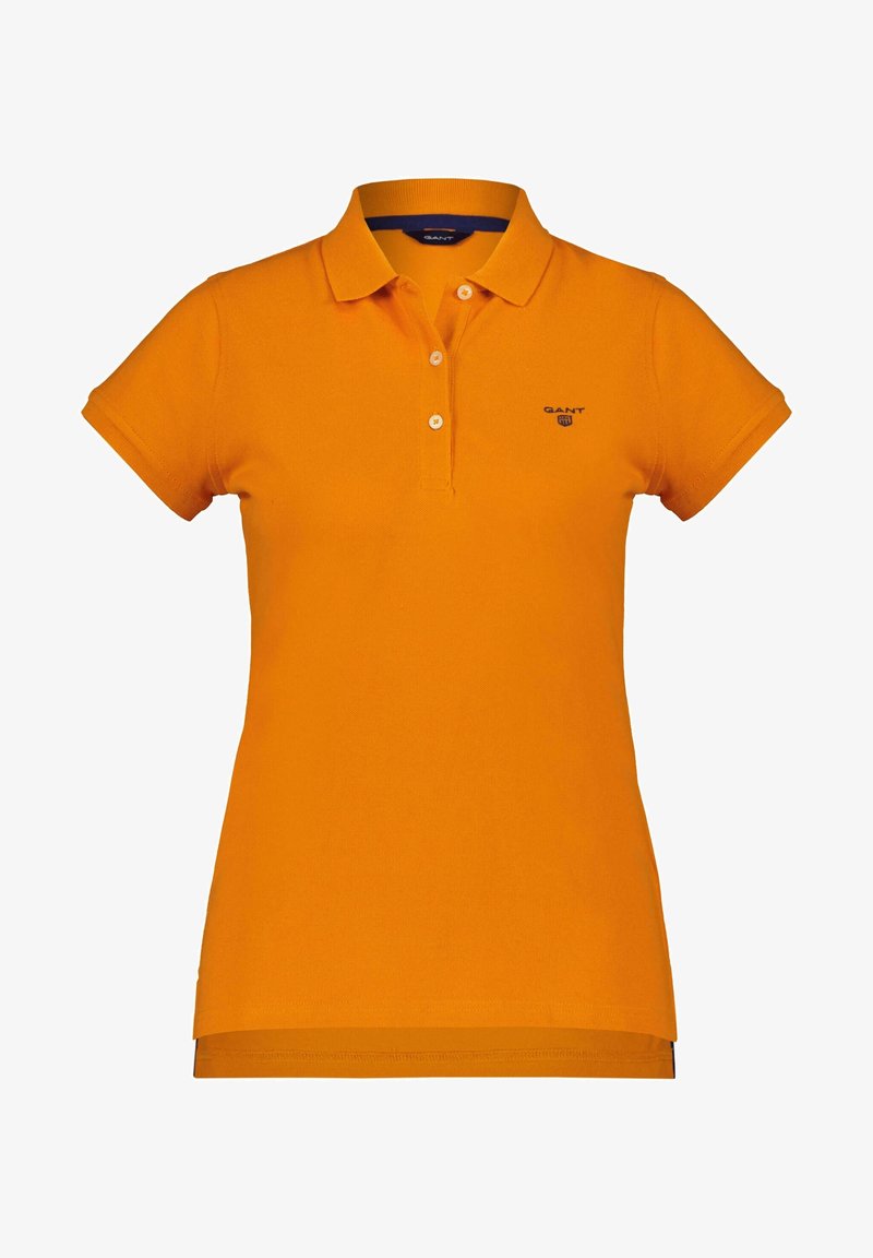 Polo orange à manches courtes avec col, trois boutons et petit logo GANT sur la poitrine gauche.