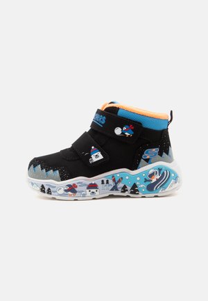 Skechers, PLAY SCENE - Класически боти до глезена - black/multi-coloured