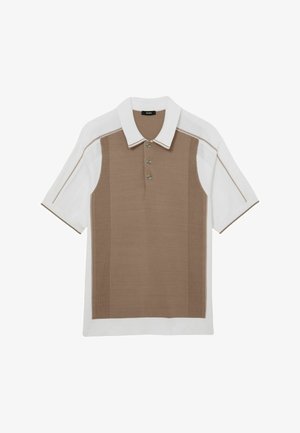 Kortærmet polo med hvide ærmer og krave, beige frontpanel med strukturerede lodrette striber og tre knapper ved halsen.