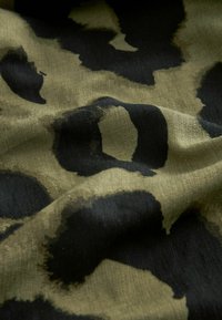 Next PUFF SLEEVE MIDI - REGULAR FIT - Košilové šaty - khaki green animal print