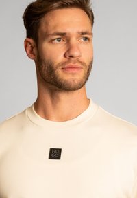 HUGO DALILE - T-shirt basic - offwhite
