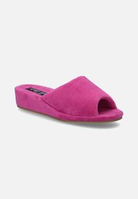 Rosa kordflodslip-onsandaler med öppen tå-design, med en mjuk textur och en låg kilklack i kontrasterande färg.