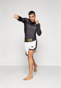 Venum AIR RASHGUARDS  - Langærmet T-shirt - deep black/desert sand