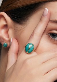 YES SKARABEUSZ złoty