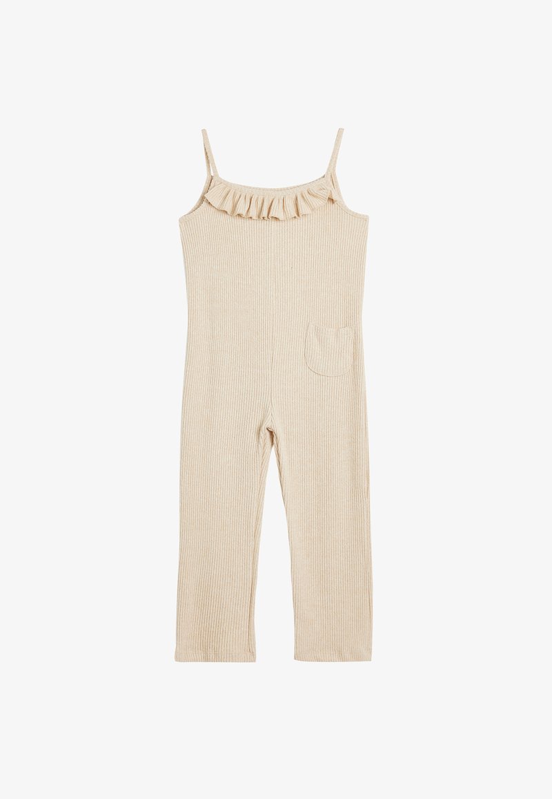 Mono beige de canalé con tirantes finos, escote con volantes y un bolsillo en el lado izquierdo. El material parece suave y texturizado.