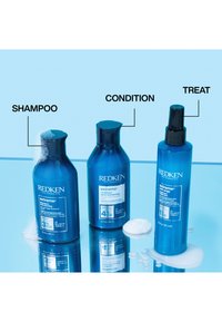Redken EXTREME SHAMPOO | STRENGHTHENS DAMAGED HAIR - Après-shampoing