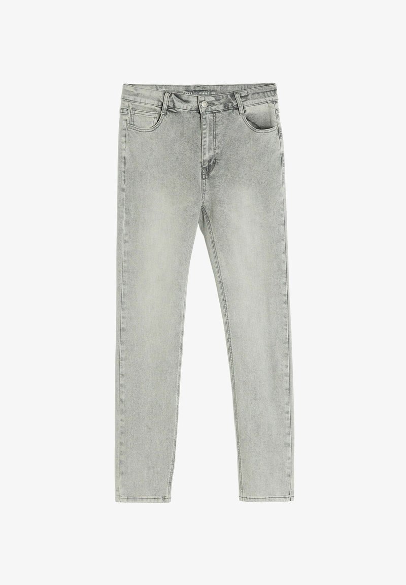 Jasnoszare dżinsy o slim fit, z pięcioma kieszeniami i klasycznym przeszyciem, zapinane na guzik i o gładkiej fakturze.