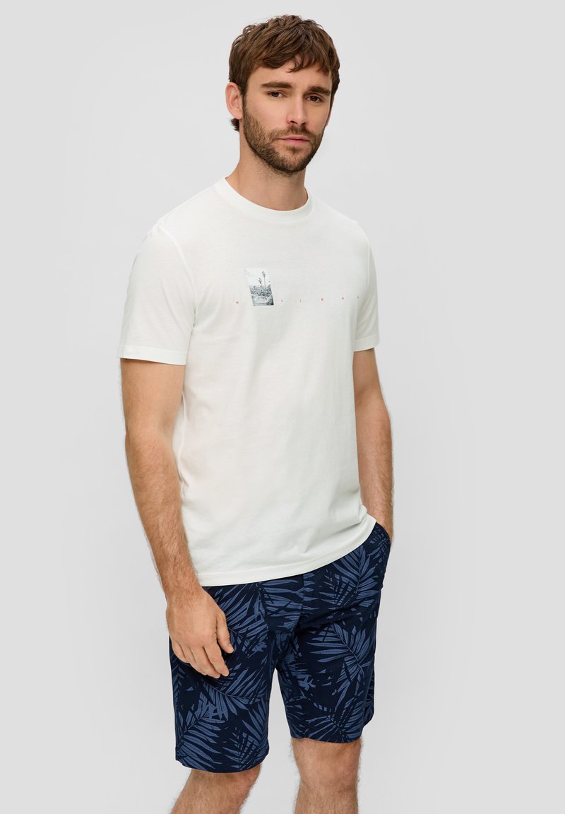 s.Oliver MIT FRONTPRINT - T-shirt print - weiß