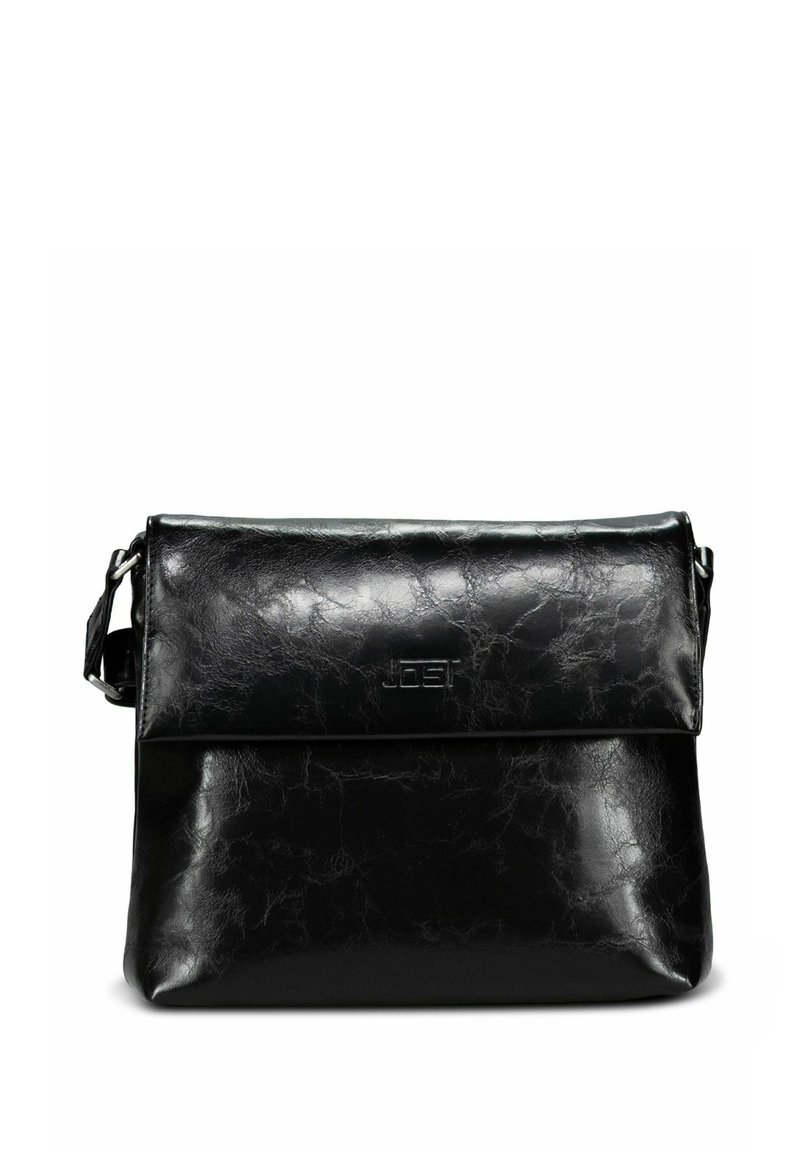 Sac bandoulière en cuir synthétique noir avec une forme rectangulaire, fermeture à rabat et texture subtile. Comprend une sangle réglable et un logo embossé.
