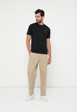 Pier One, 5 PACK - Camiseta básica - blue/taupe/white