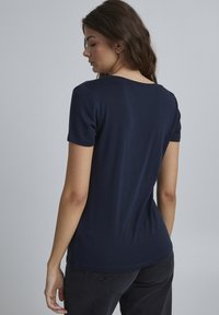 b.young BYRexima - T-shirt basic - copenhagen night
