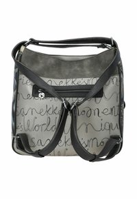 Borsa a tracolla grigia e nera con materiale testurizzato, una tasca con zip e dettagli in corsivo su una superficie liscia. Due tracolle regolabili.