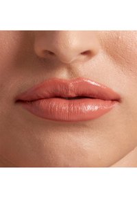 NYX Professional Makeup SHOUT LOUD SATIN LIPSTICK nude