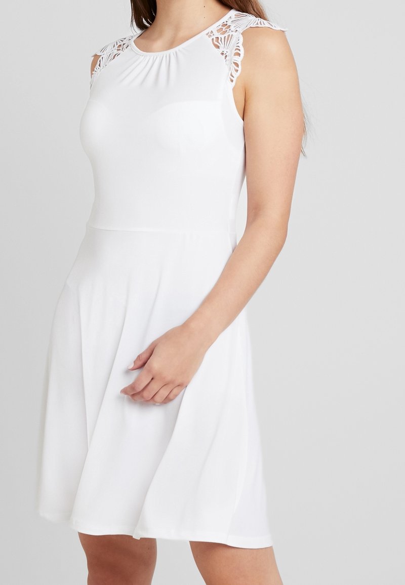 Vero Moda Robe en jersey - white