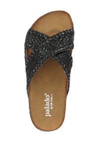 Sandal in tessuto nero con design a fascia incrociata. Parte superiore testurizzata con una soletta liscia color sabbia. Nome del marchio stampato in bianco sulla suola.