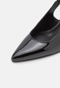 Versace Jeans Couture Decolleté - black