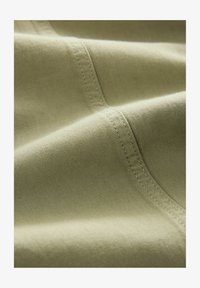 Sélectionné, khaki green