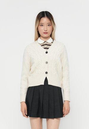 ONLRIO LIFE CABLE CARDIGAN  - Gilet - whitecap gray