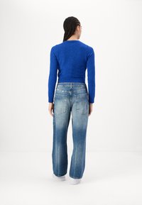 BDG Urban Outfitters COSY CREW - Adīta jaka - bright blue