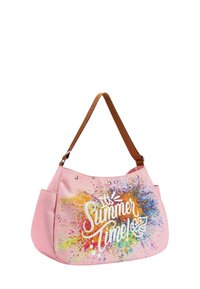 Borsa a mano in tela rosa con un design a schizzi arcobaleno, con la scritta "È tempo d'estate!" in testo bianco e una tracolla marrone a fantasia.