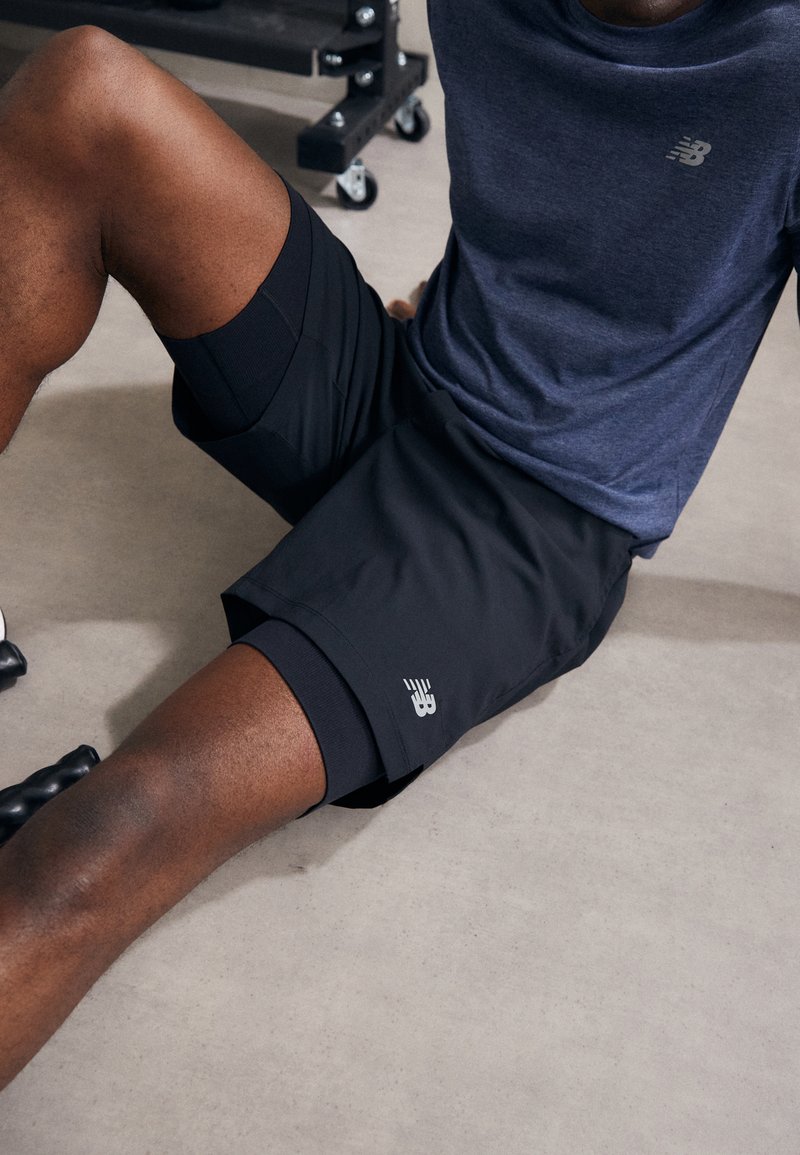 New Balance - LINED - Sports shorts - black, Enlarge