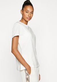 Guess COLETTE - Marškinėliai su spaudiniu - snow cap