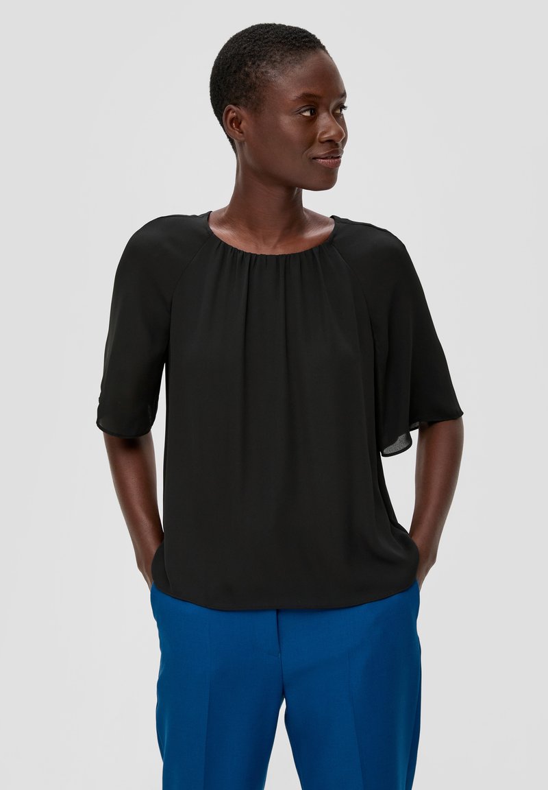 s.Oliver BLACK LABEL MET PLOOITJES - Blouse - schwarz