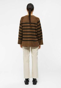 Object Jumper - dark earth