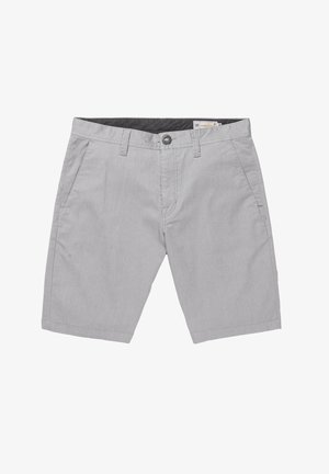 Shorts décontractés gris clair avec passants de ceinture, bouton avant, fermeture éclair et poches latérales, présentés sur fond blanc.