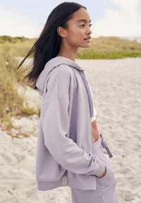 LASCANA Sudadera con cremallera - flieder