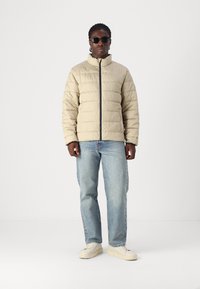 GAP LOGO - Viegla jaka - perfect khaki