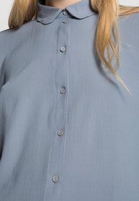 JDY JDYBROOKE LS NOOS - Blusa com botões - tradewinds