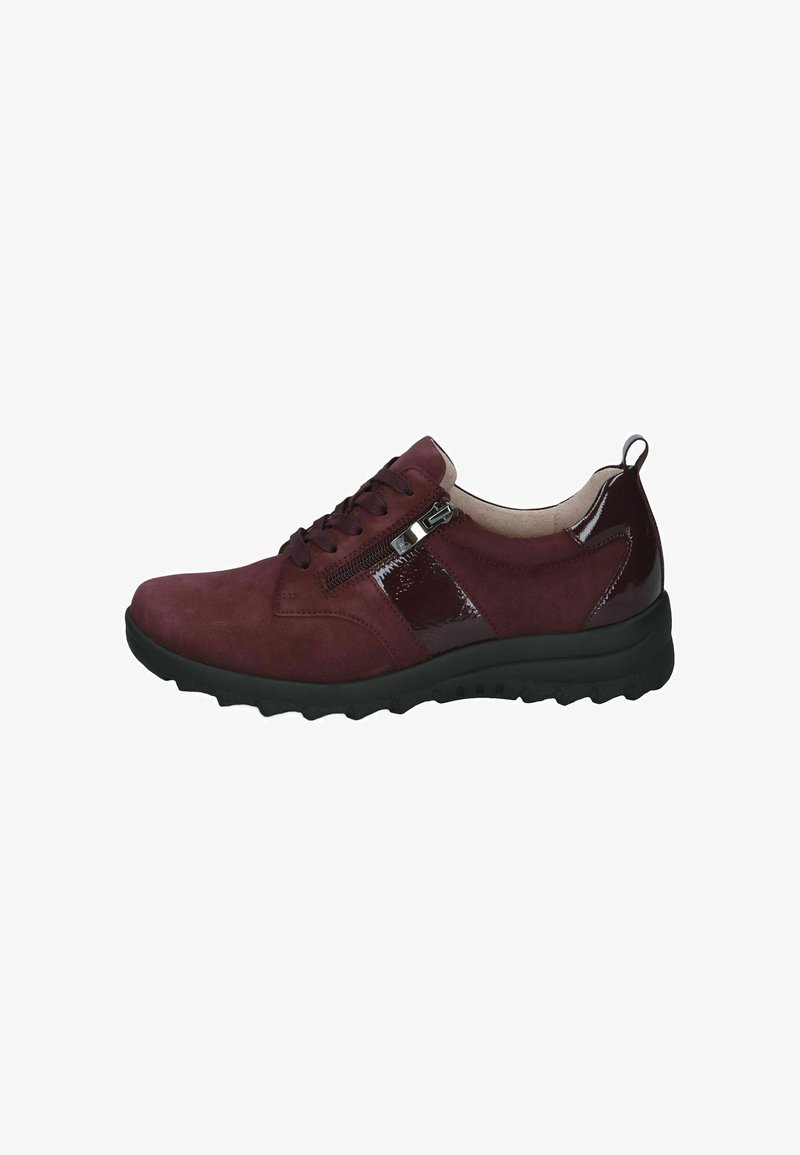 Chaussure décontractée bordeaux à lacets avec fermeture éclair latérale, semelle texturée et accents brillants sur le talon et les panneaux latéraux.