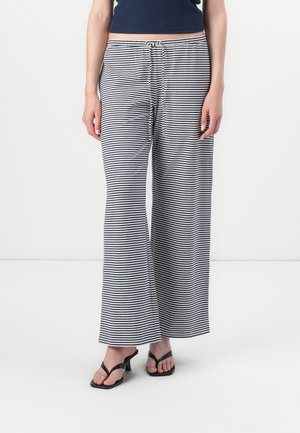 MAY BAGGY PULL ON - Pantalon de survêtement - dark blue/white